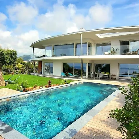 Panoramic Sea View Apartmán *