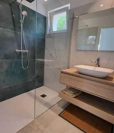 Panoramic Sea View Apartment